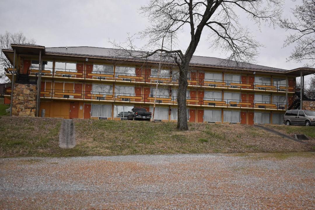 Amerivu Inn-Gilbertsville Bagian luar foto