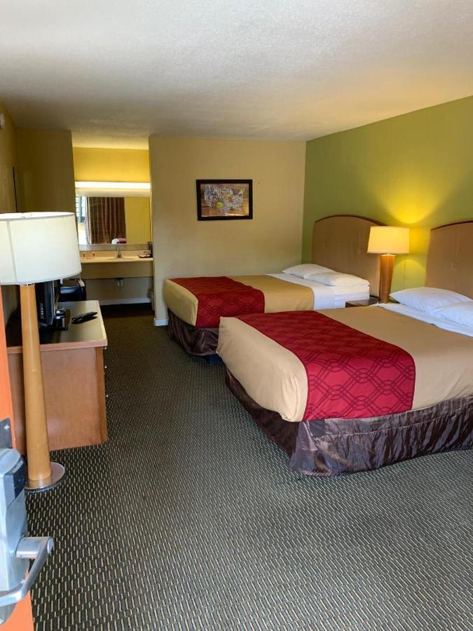 Amerivu Inn-Gilbertsville Bagian luar foto