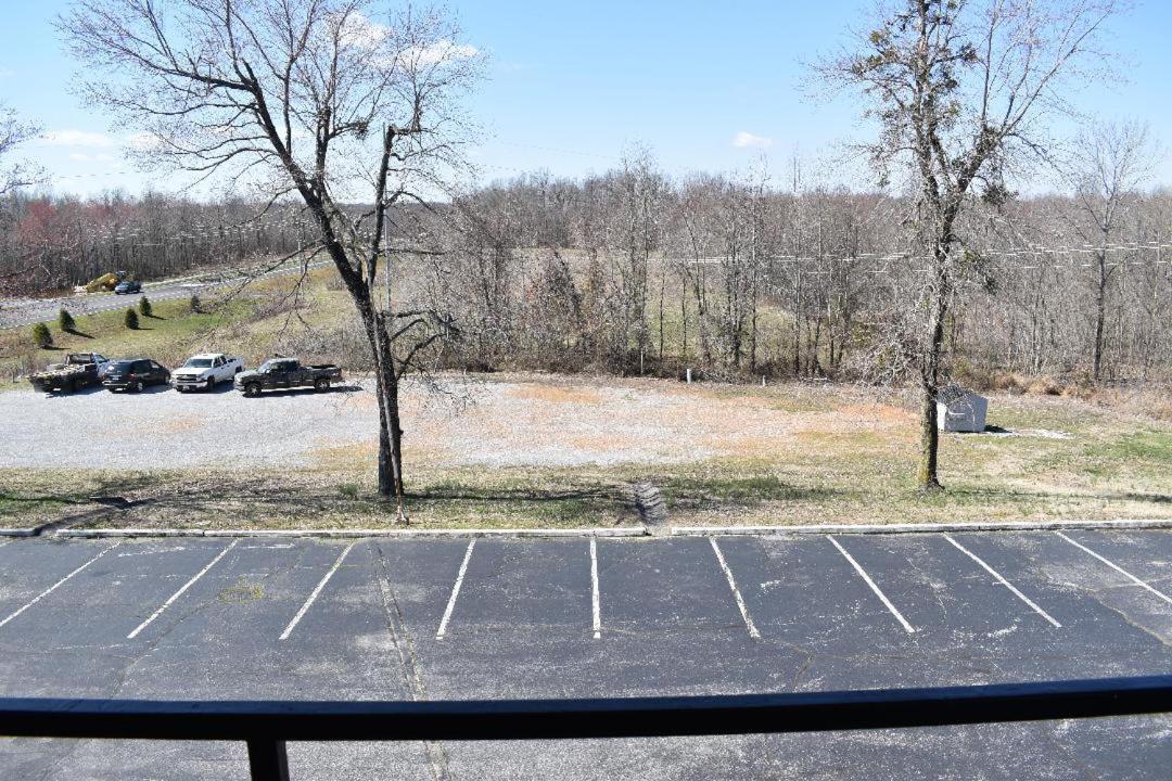 Amerivu Inn-Gilbertsville Bagian luar foto