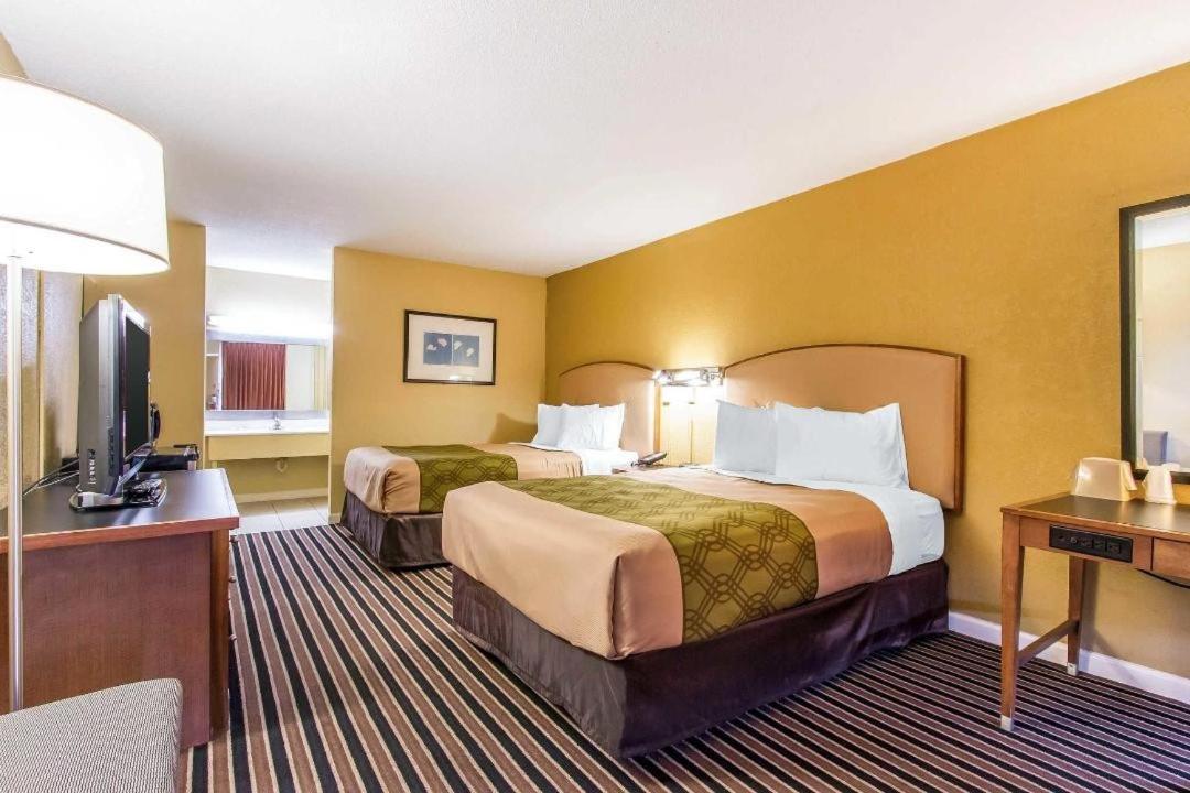 Amerivu Inn-Gilbertsville Bagian luar foto